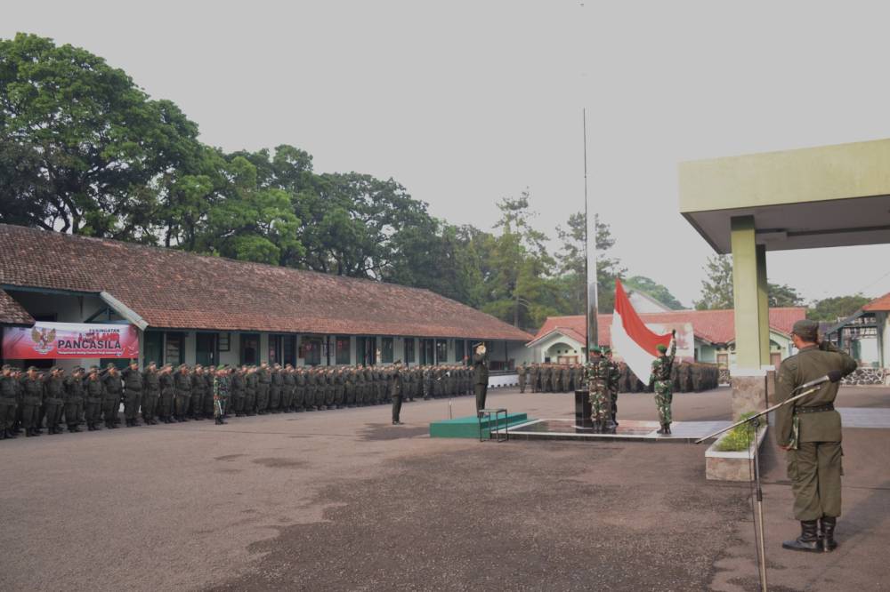 PUSDIKPENGMILUM GELAR UPACARA HARI LAHIR PANCASILA 2025: MENYATUKAN SEMANGAT, MENEGUHKAN KOMITMEN